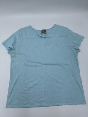 Chico's Light Blue Short Sleeve Tee with Front Keyhole